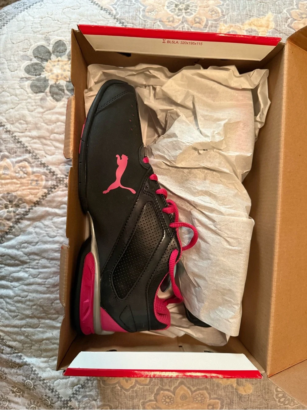 Puma Tazon 6 Black and Hot Pink Sneaker